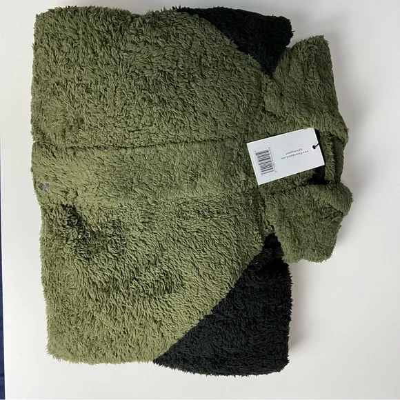 NWT Plush x Revolve Olive & Black Sherpa Zip Up Jacket with Hood - Picture 9 of 12